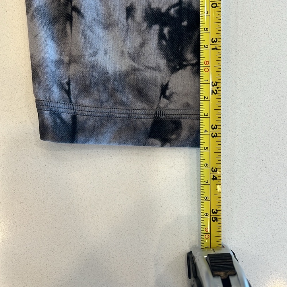 lululemon Align™ High-Rise Size 6 - Picture 6 of 9